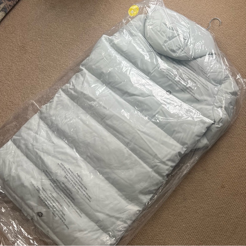 DKNY Long White Puffer Coat - Picture 9 of 11